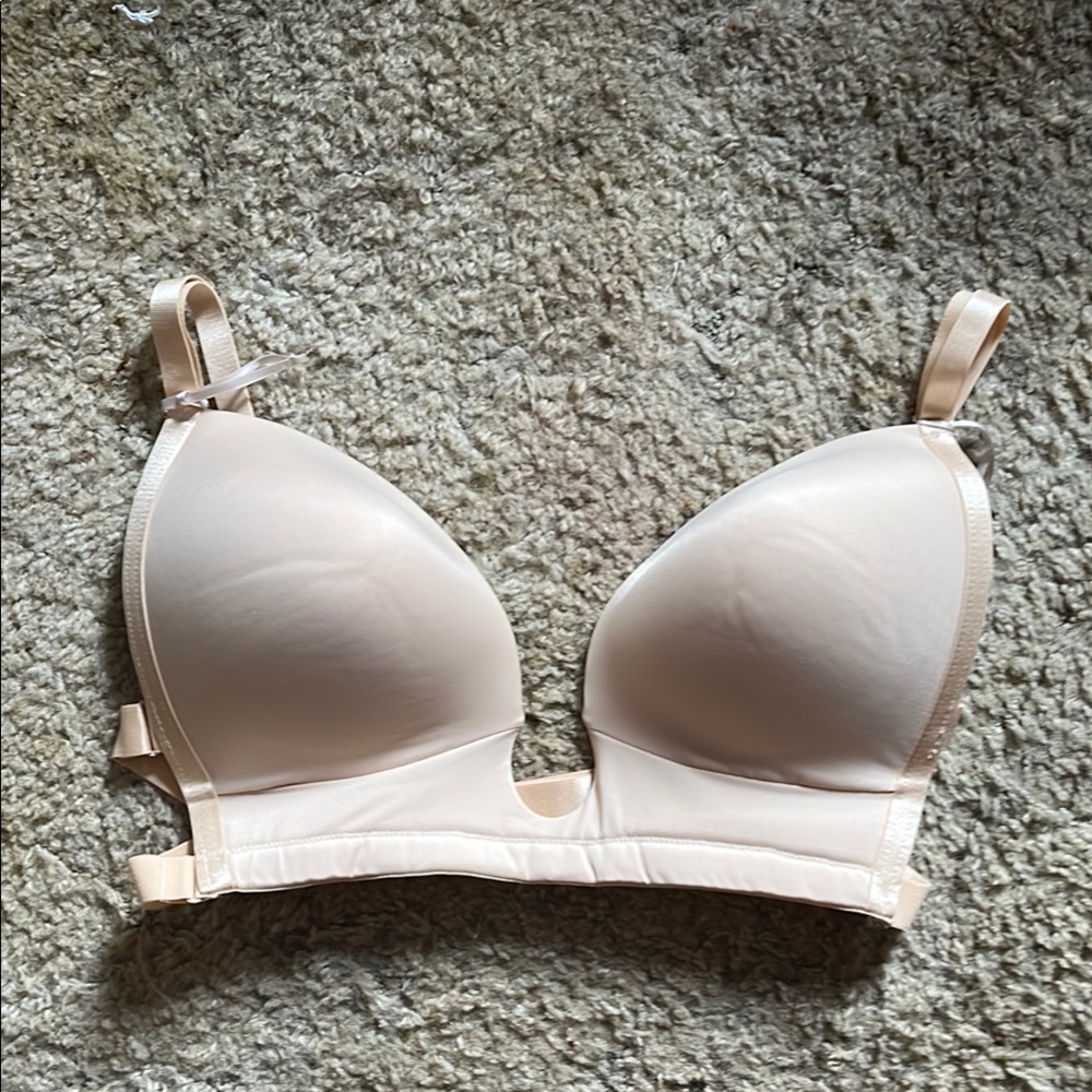 Fashion Nova Cream Women's Bra